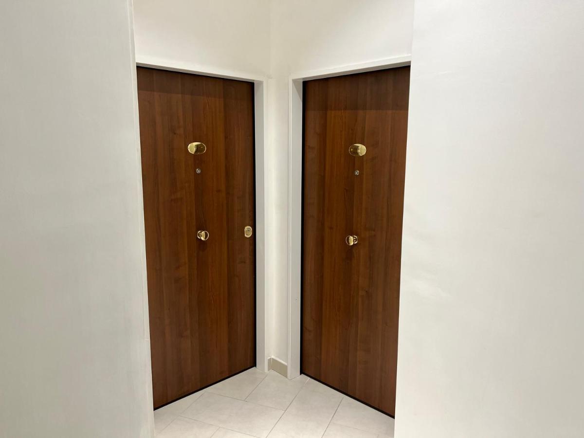 Duomo Inn Apartments نابولي المظهر الخارجي الصورة