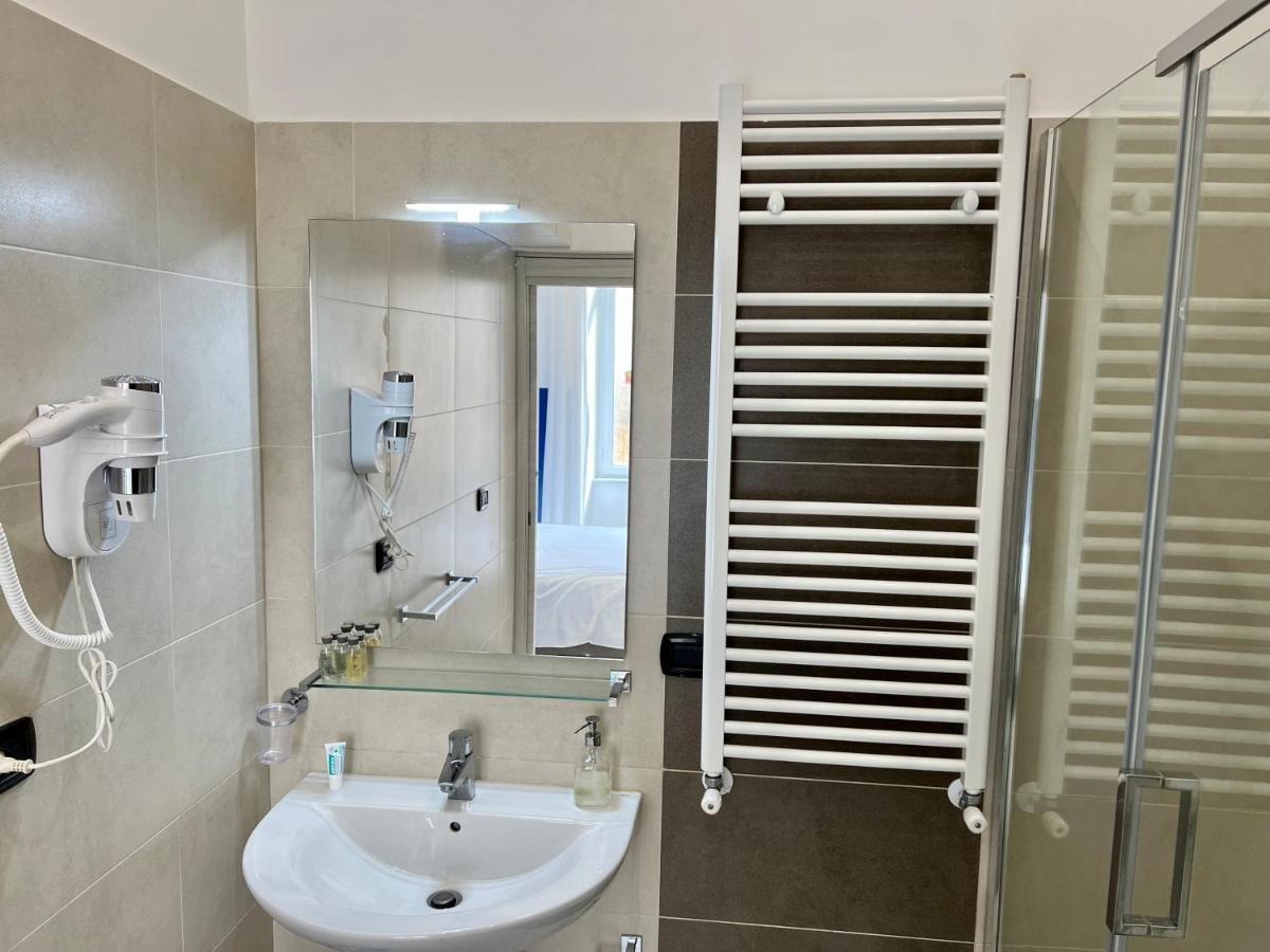 Duomo Inn Apartments نابولي المظهر الخارجي الصورة