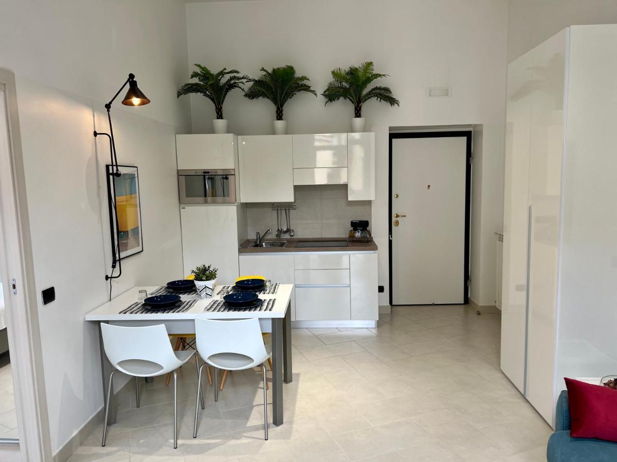 Duomo Inn Apartments نابولي المظهر الخارجي الصورة