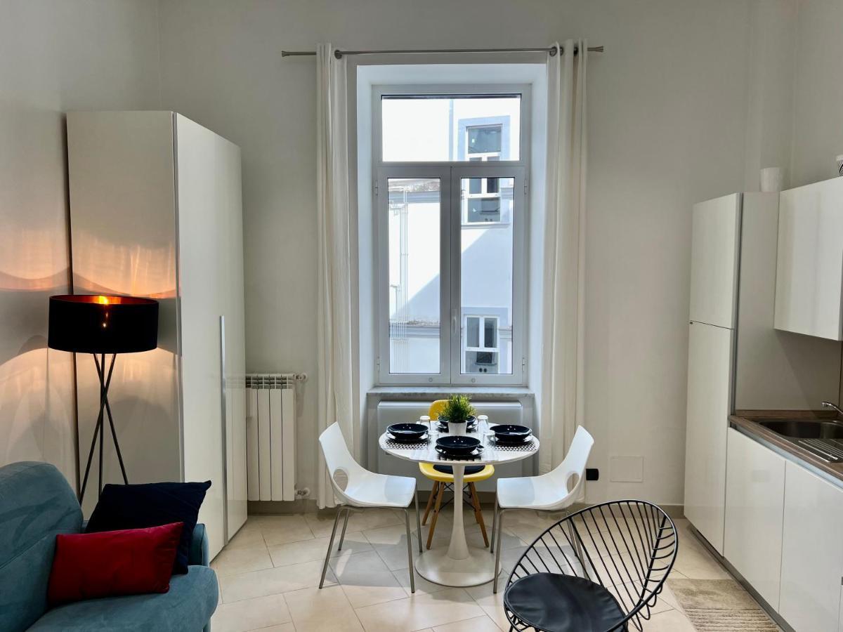 Duomo Inn Apartments نابولي المظهر الخارجي الصورة