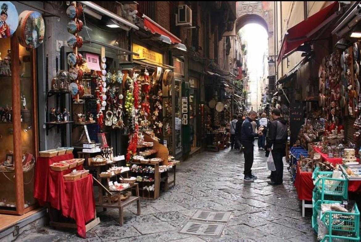 Duomo Inn Apartments نابولي المظهر الخارجي الصورة